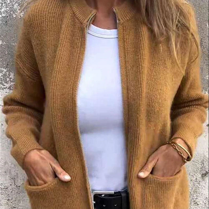 Evelyn — Gemütliche Strickjacke mit Reißverschluss und Taschen - Image 3
