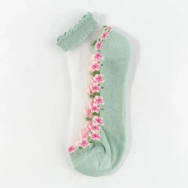 Lena — Florale Spitzenstrümpfe für kühle, bequeme Füße - Image 11