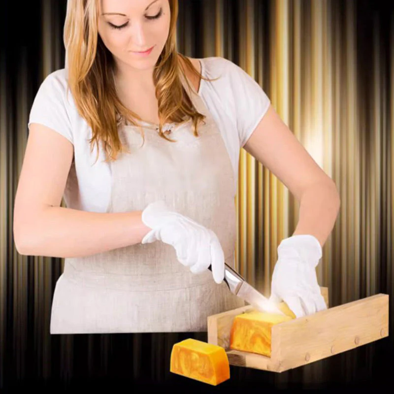 LumiPure Golden Feuchtigkeitsseife — Tief strahlen, sich strahlend fühlen - Image 8