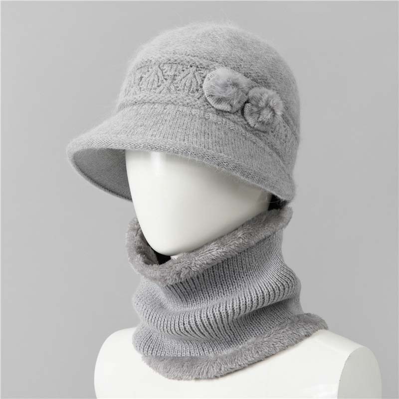 Sophia – Damen-Plüsch-Wintermütze mit Blumenakzenten - Image 13